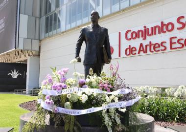 Conmemora la UdeG el natalicio de Raúl Padilla López