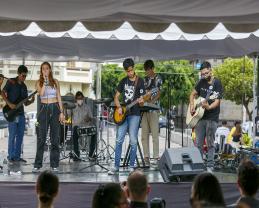 Promueven Prepas UDG y Macho MX valores de respeto e igualdad con festival artístico en la Rambla Cataluña