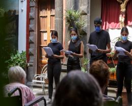 Llevan Prepas UDG, el placer de la literatura y el teatro, a poblaciones vulnerables de Guadalajara