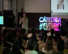 Desmitifica Diego Golombek, en la Preparatoria de Jalisco, las ideas erradas en torno al funcionamiento del cerebro