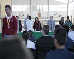 Entregan en la Preparatoria de Tonalá reconocimientos a bachilleres de Jalisco destacados en la Olimpiada Estatal de Matemáticas_4