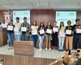 Pasan diez jóvenes de Prepas UDG a la fase de entrenamientos de cara a la Olimpiada Nacional de Biología