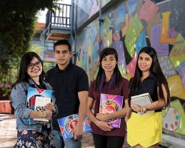 Otorgará el programa Jobs de Proulex becas para estudiar inglés a estudiantes de Prepas UDG