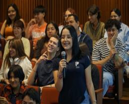 Imparte el embajador de China en México la primera clase del Instituto Confucio de la UdeG a bachilleres del SEMS