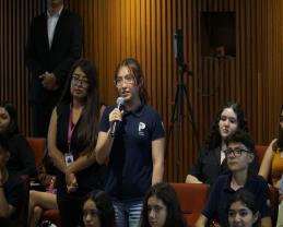 Imparte el embajador de China en México la primera clase del Instituto Confucio de la UdeG a bachilleres del SEMS