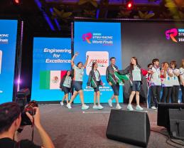 Conquista escudería Tonaltech la Knockout competition en la final mundial Steam Racing Supported by F1 en Singapur