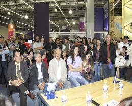 Busca el SEMS las voces de docentes escritores que conformen la antología literaria Mar de voces 2020