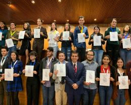 Premian a bachilleres triunfadores de la Octava Olimpiada Mexicana de Filosofía