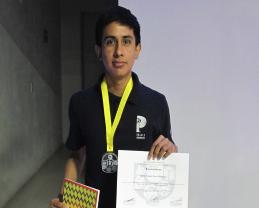 Galardonan a las y los mejores estudiantes de Prepas UDG que compitieron en la Olimpiada Universitaria de Matemáticas
