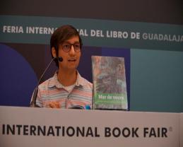 Mar de Voces, la antología literaria de docentes de Prepas UDG, afianza su presencia en la FIL Guadalajara