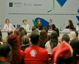 La antología Mar de Voces se presenta en la FIL Guadalajara como una acaricia de la palabra