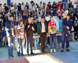 Enciende los ánimos el 2do Encuentro de Juegos Tradicionales Mexicanos de más de mil jóvenes de Prepas UDG