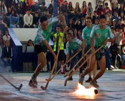 Enciende los ánimos el 2do Encuentro de Juegos Tradicionales Mexicanos de más de mil jóvenes de Prepas UDG