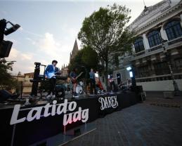 Late la Rambla Cataluña con el talento de estudiantes de la UdeG