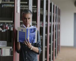 “Almanaque de ciencia y literatura”, la miscelánea de curiosidades científicas de Juan Nepote, divulgador de la ciencia