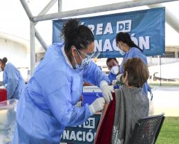 Continúa la aplicación de vacuna contra COVID-19 en campus de la UdeG de distintas regiones de Jalisco