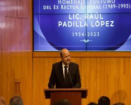 Despide la comunidad de la UdeG al exrector general licenciado Raúl Padilla López en el Paraninfo Enrique Díaz de León