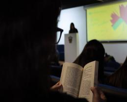 Recuerdan más de 46 mil voces a Rosario Castellanos en el Día Mundial del Libro