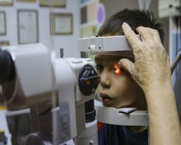 Hasta el 90 % de la niñez con retinoblastoma logra salvar sus ojos
