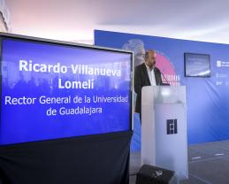 En el Día Internacional del Libro reconocen trayectoria de Raúl Padilla López
