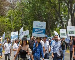 Reanuda la UdeG caminatas por la Autonomía, la Salud y la Educación