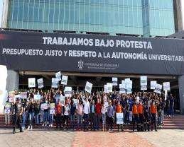 Sale a las calles la Preparatoria 3 para exigir respeto a la autonomía universitaria