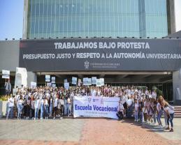 La Escuela Vocacional vuelve a tomar las calles en defensa de la autonomía universitaria