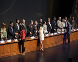 Reconoce la UdeG a sus egresados con los mejores promedios de la Red Universitaria