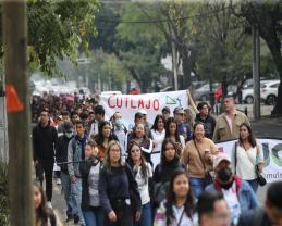 Estudiantes de Tlajomulco de Zúñiga participaron en la marcha 188 por la autonomía y el presupuesto justo para la UdeG