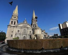 Simulan repoblamiento del Centro tapatío para beneficiar negocio inmobiliario, señala académico de la UdeG