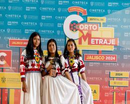 Mujeres wixaritaari en el cine