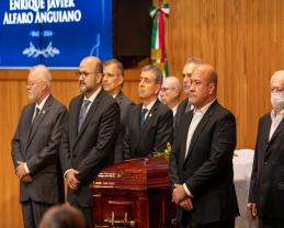Rinde la UdeG homenaje póstumo al exrector Enrique Javier Alfaro Anguiano