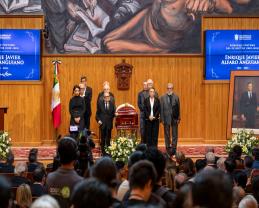Rinde la UdeG homenaje póstumo al exrector Enrique Javier Alfaro Anguiano