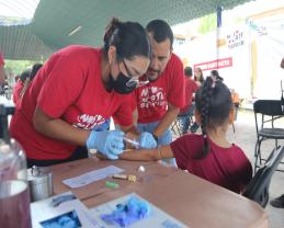 Brigada "Nos late servir" ofrece servicios de salud en Preparatoria de Tlajomulco de Zúñiga