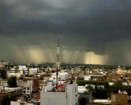 Pronostican un mes de agosto con lluvias irregulares y dispersas en Jalisco