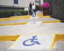 México, sin política efectiva para garantizar equidad a las personas con discapacidad; afirma especialista de la UdeG