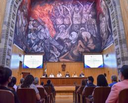 Colectivos de familiares de las y los desaparecidos alzan la voz desde el Paraninfo de la UdeG