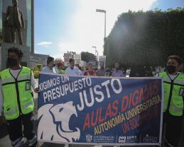 Exige la Preparatoria 12 respeto a la autonomía universitaria