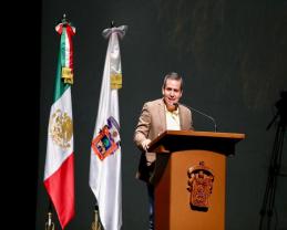Reciben mil 234 académicos de la UdeG su definitividad