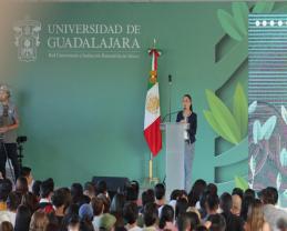 Ofrece conferencia Claudia Sheinbaum a universitarios sobre acciones contra el cambio climático en CDMX