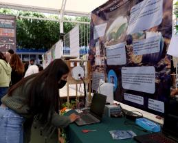 Muestran ingenio durante el XXVII Concurso Estatal de Aparatos y Experimentos de Física, en Preparatoria 3 2