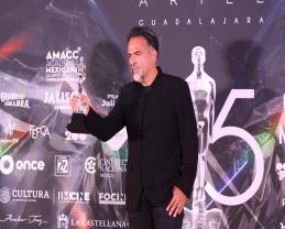 Dedica la comunidad de la UdeG su Ariel de Oro a Raúl Padilla López
