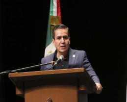 Entregan contratos de definitividad a 800 académicos de SEMS