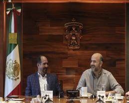Entrega Ayuntamiento de Tapalpa a UdeG escrituras del Módulo de la localidad