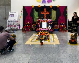 Recuerdan a activistas ambientales asesinados con un altar