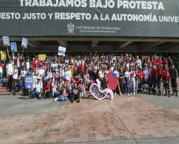 Con clase de “Química del amor”, la Preparatoria de El Salto exige un presupuesto justo