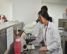 Presentan nueva carrera médica de la UdeG para el ciclo 2025-A