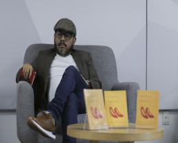 Da a conocer el escritor Juan Fernando Covarrubias “Loco por destruir”, su libro producto de la contemplación