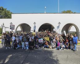 Con Catrinas y Catrines la Preparatoria 2 exige respeto a la autonomía universitaria
