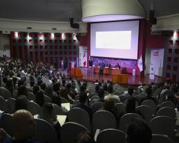 Reconoce la UdeG a 153 estudiantes sobresalientes con los mejores promedios